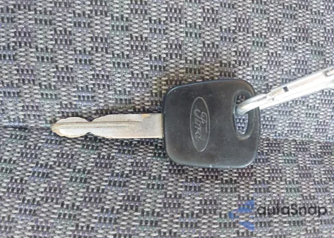 1999 Ford Ranger Xl/Xlt from USA, damaged, VIN 1FTYR14V6XTA32531